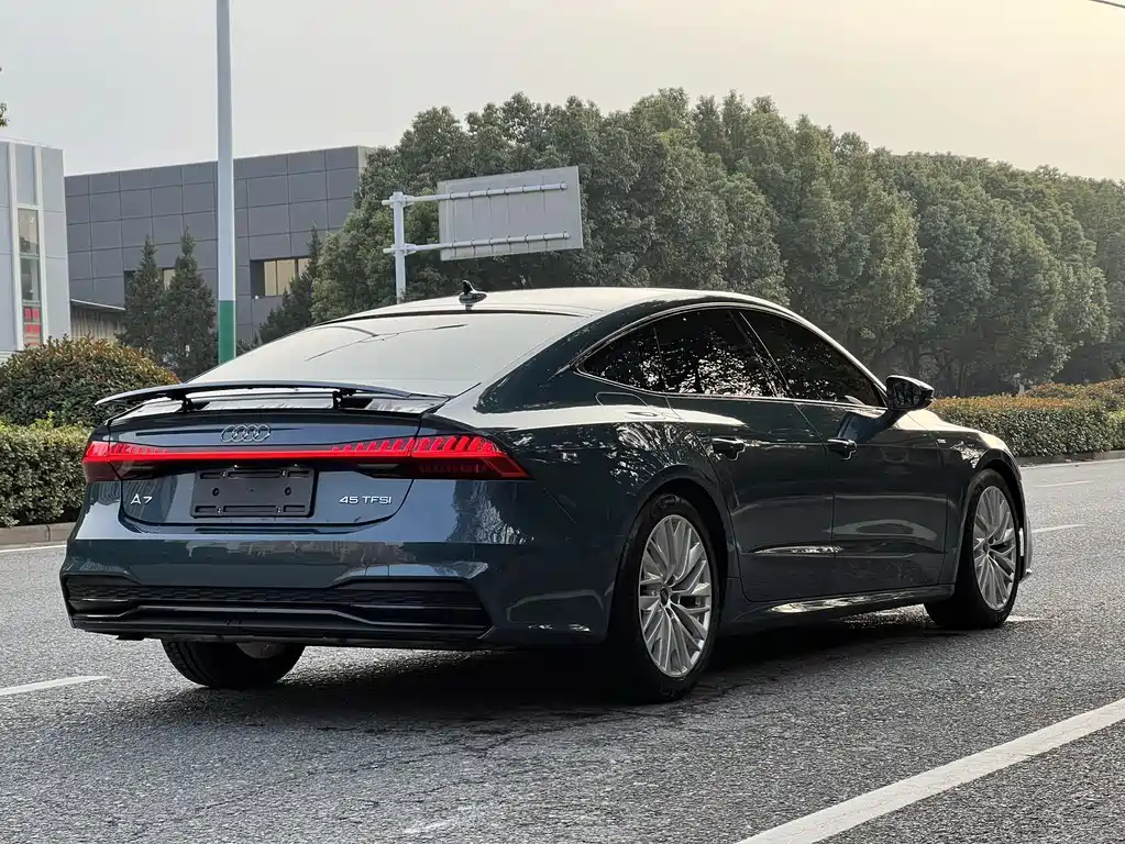 AUDI A7