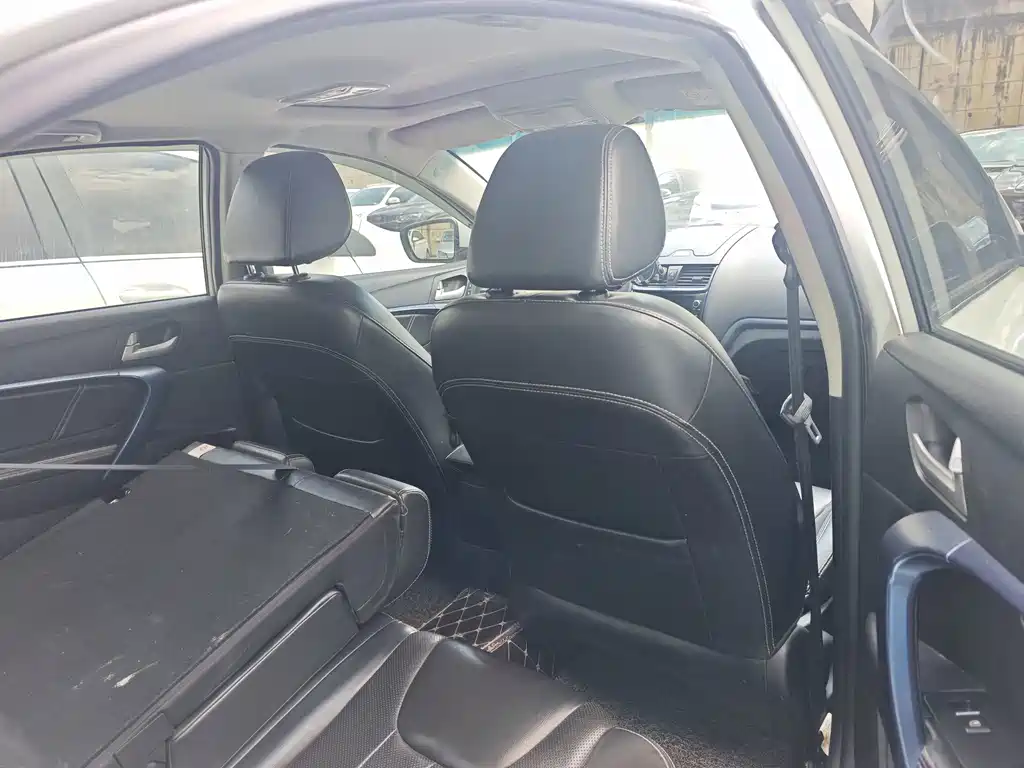 Geely Emgrand — миниатюра 5