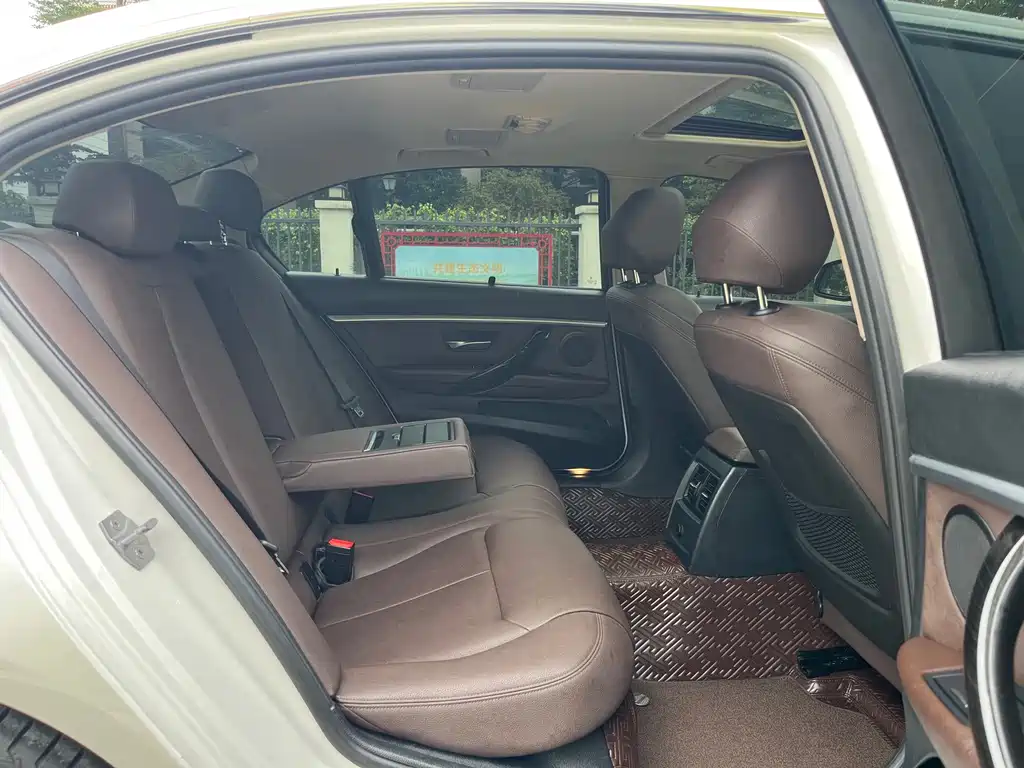 BMW 3 Series — миниатюра 25