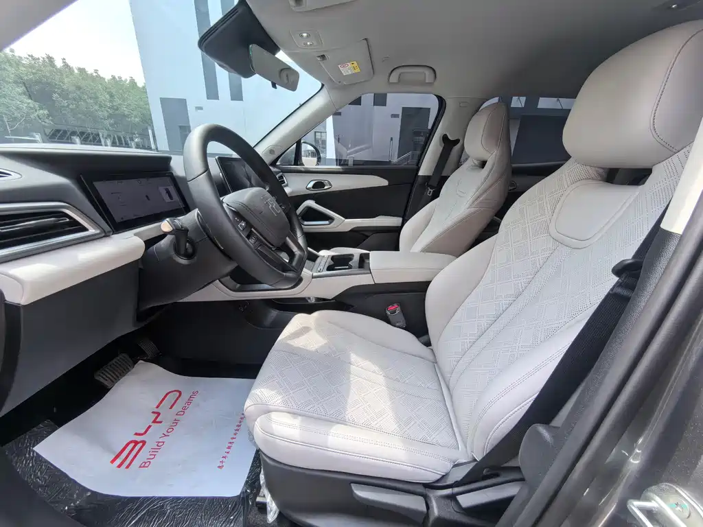 BYD Yuan Up UP 2025 Smart Drive 401KM