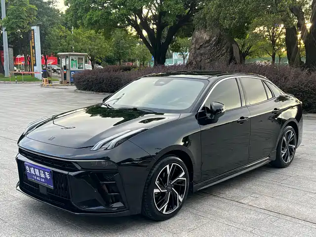 2023 Lynk & Co 03
