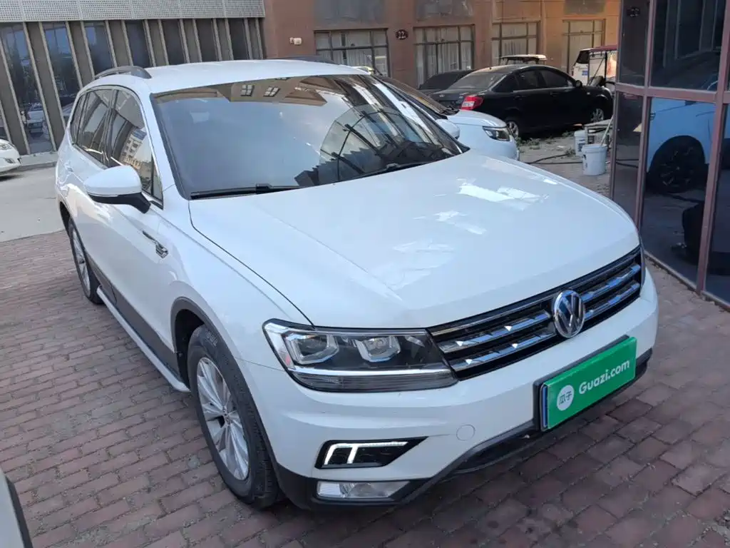 Volkswagen Tiguan L L 2017 330TSI AT