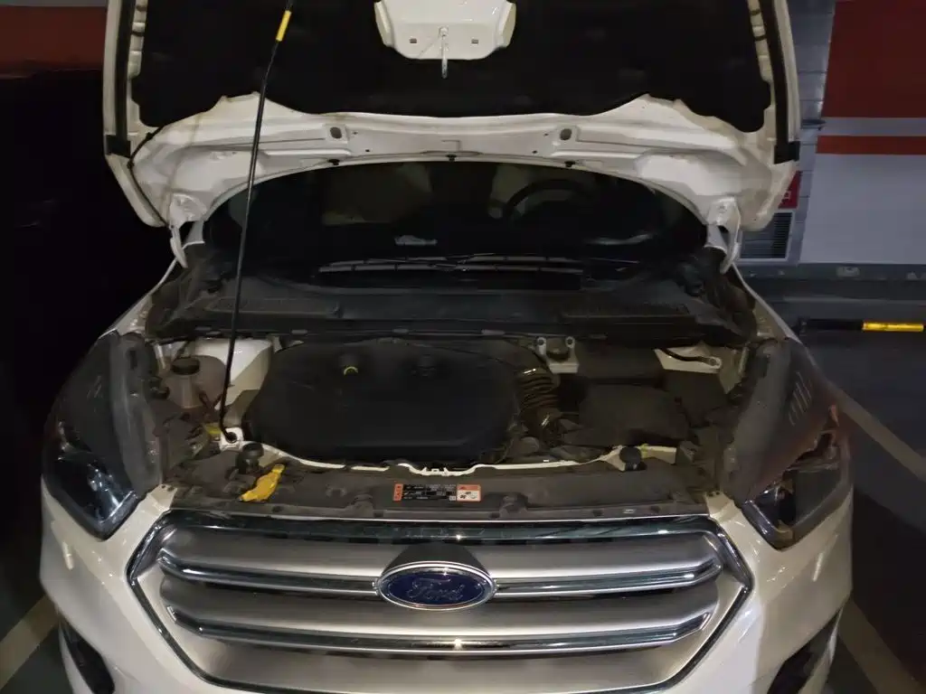 Ford Kuga — миниатюра 16