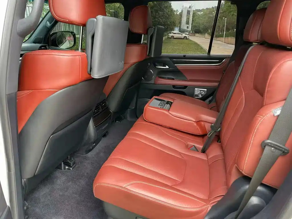 Lexus LX — миниатюра 6