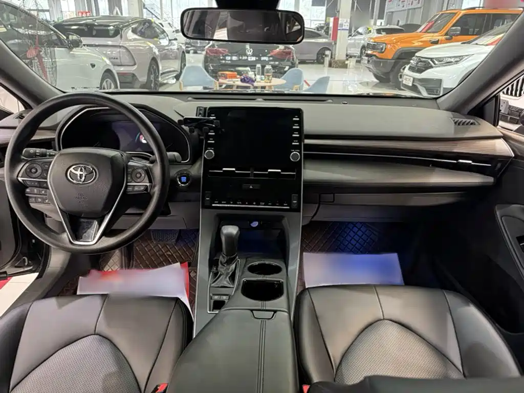Toyota Avalon — миниатюра 8