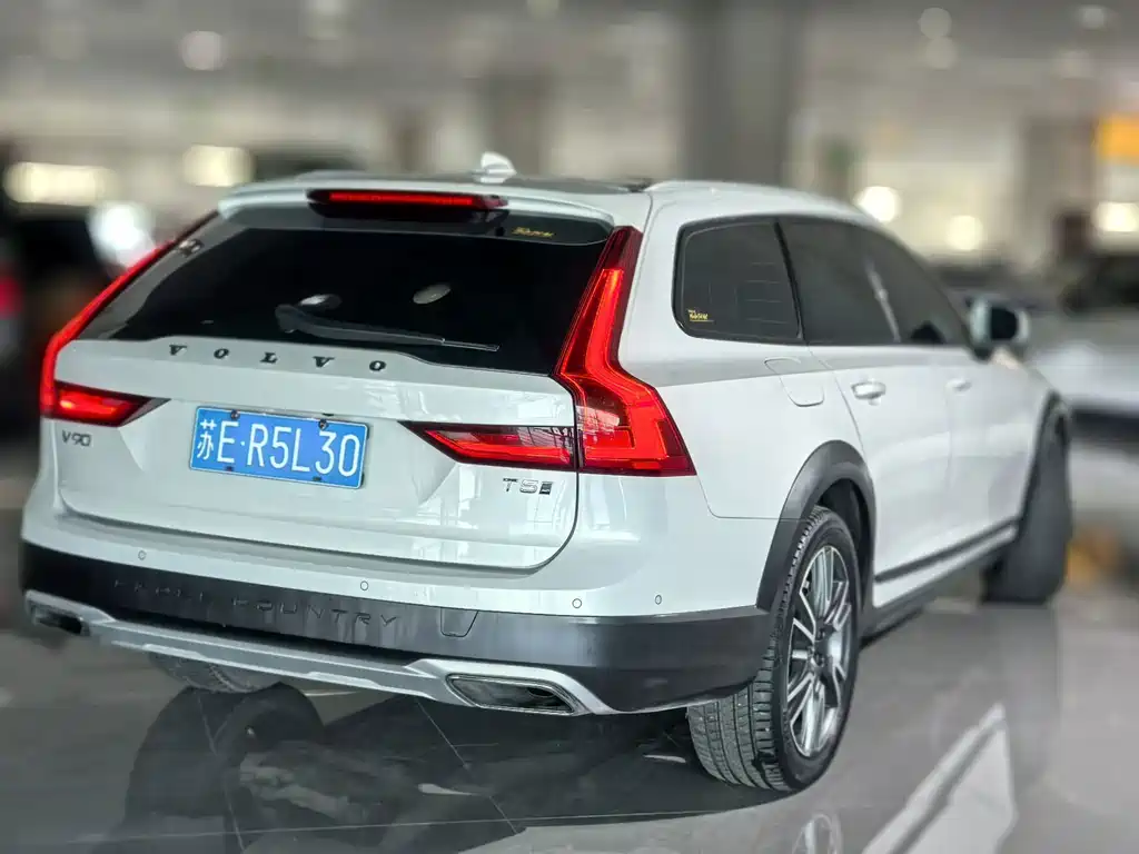 Volvo V90 — миниатюра 4