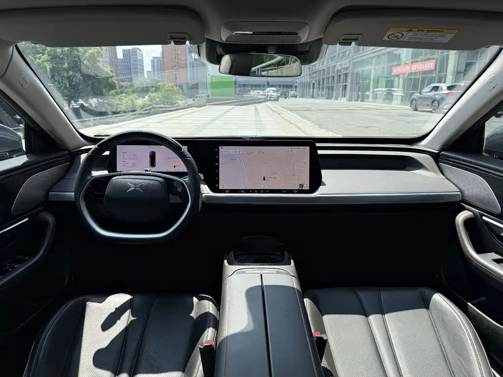 XPeng P7 — миниатюра 12