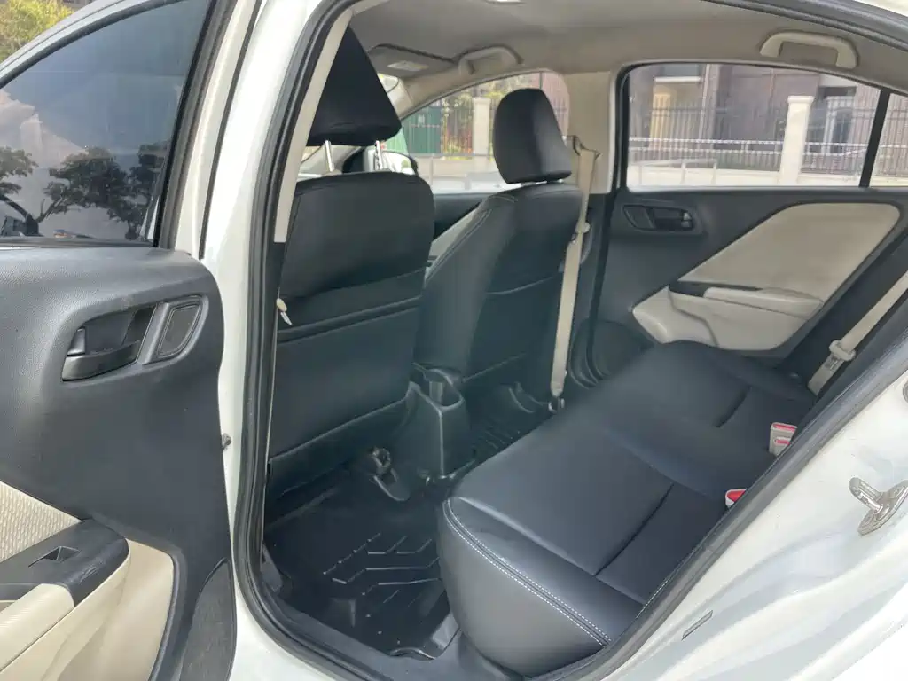 Honda City — миниатюра 8