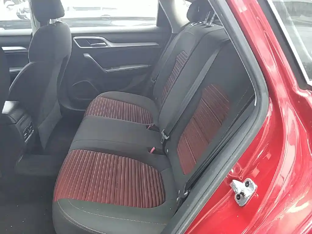 MG MG6 — миниатюра 17