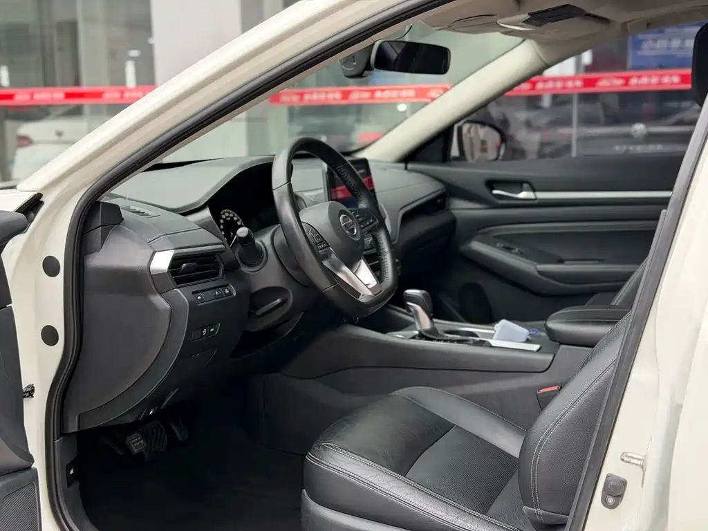 Nissan Teana — миниатюра 6