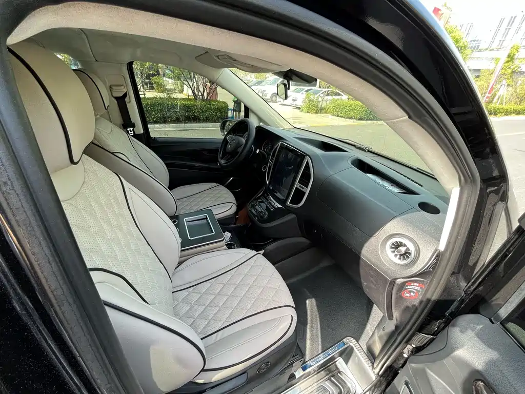 Mercedes-Benz Vito — миниатюра 12