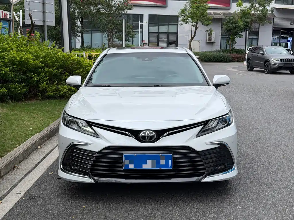Toyota Camry — миниатюра 2