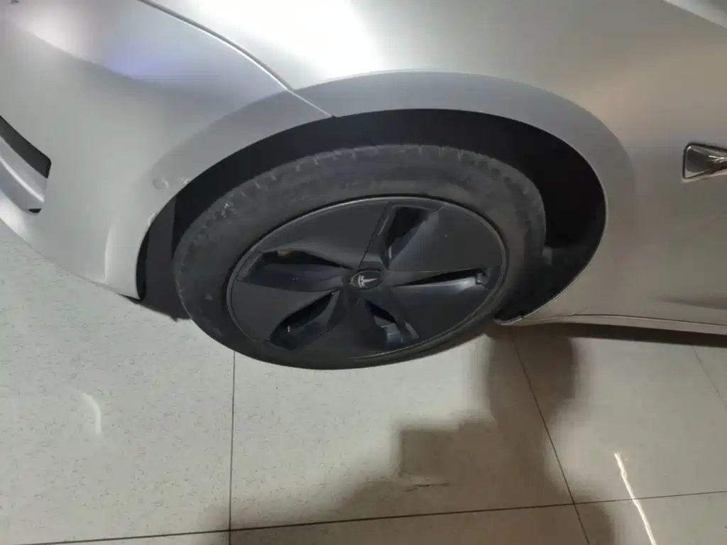 Tesla Model 3 — миниатюра 23