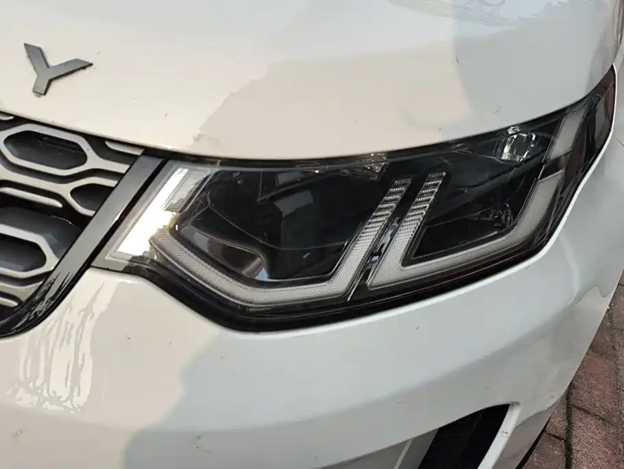 Land Rover Discovery Sport — миниатюра 5