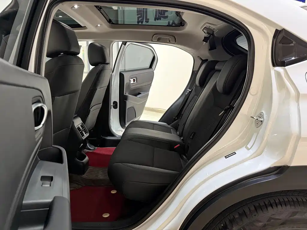 Honda Vezel — миниатюра 10