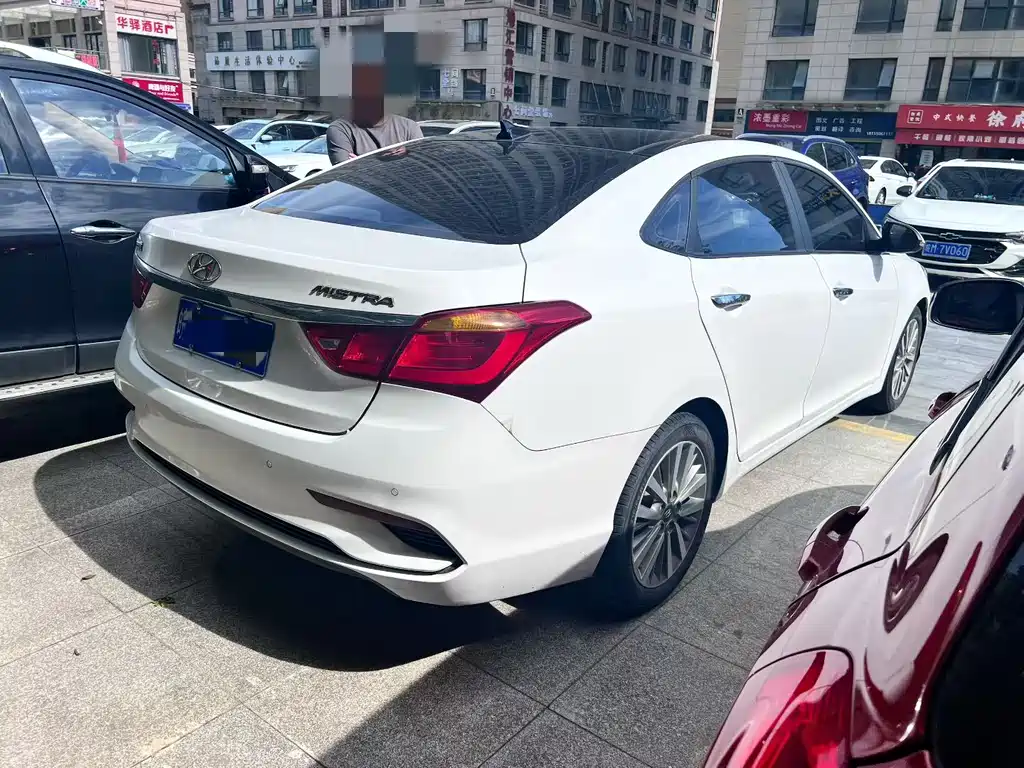 Hyundai Mistra — миниатюра 8