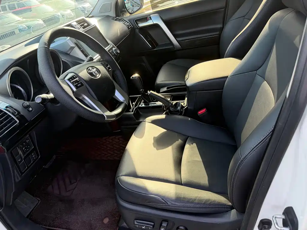 Toyota Prado — миниатюра 5