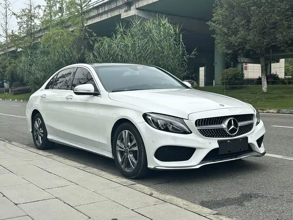 Mercedes-Benz C-Class — миниатюра 7