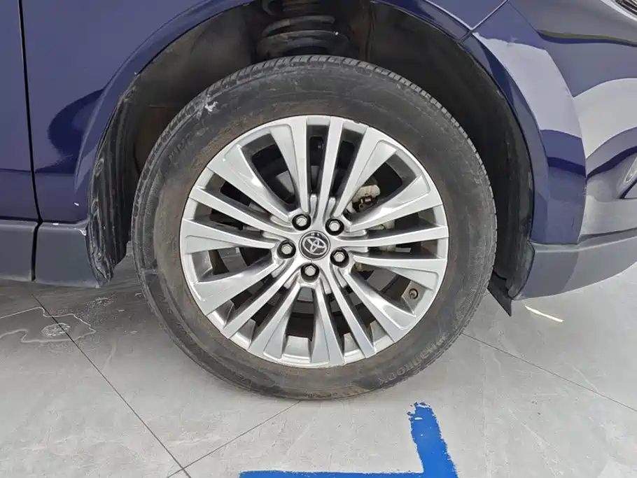 Toyota Harrier — миниатюра 6