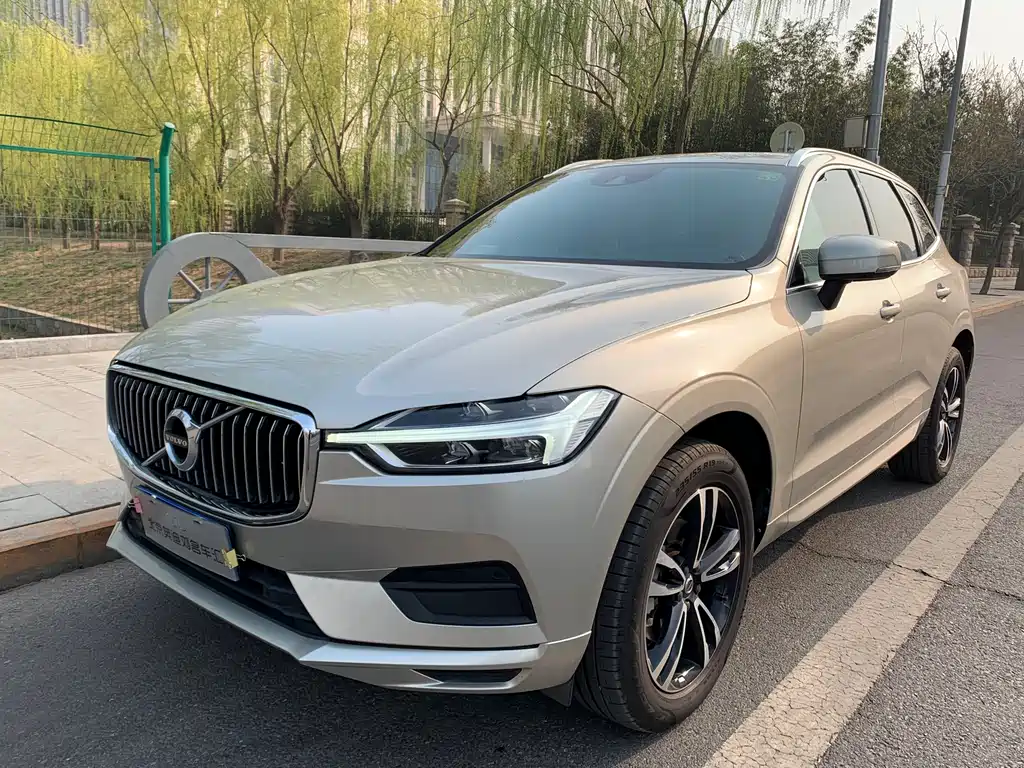 Volvo XC60 2019 T5 V