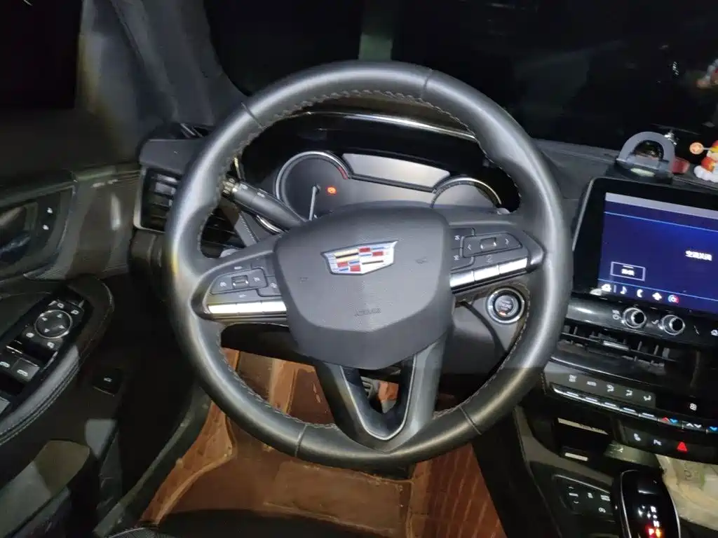 Cadillac CT5 — миниатюра 3