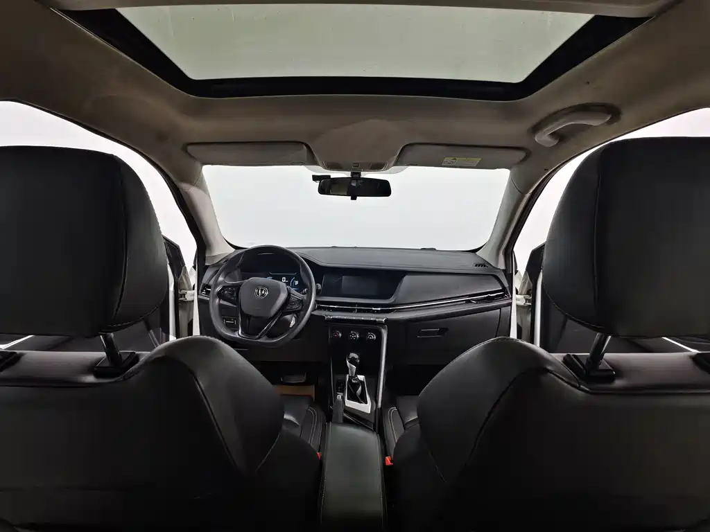 Changan CS15 — миниатюра 10