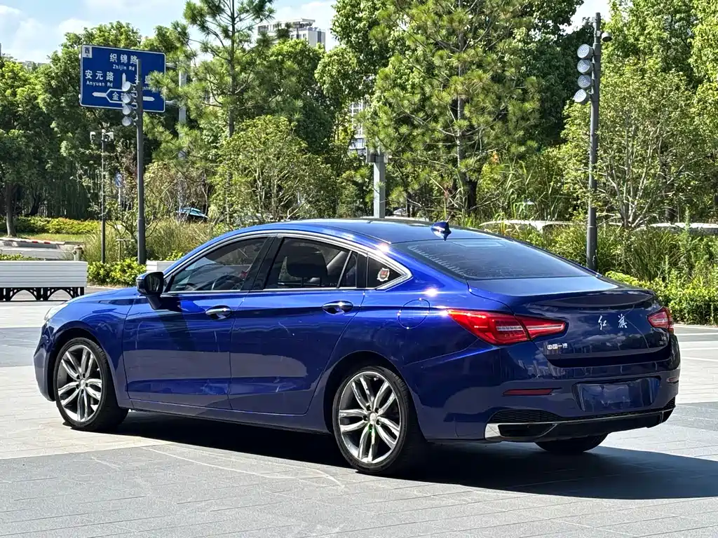 Hongqi Hongqi H5 — миниатюра 5
