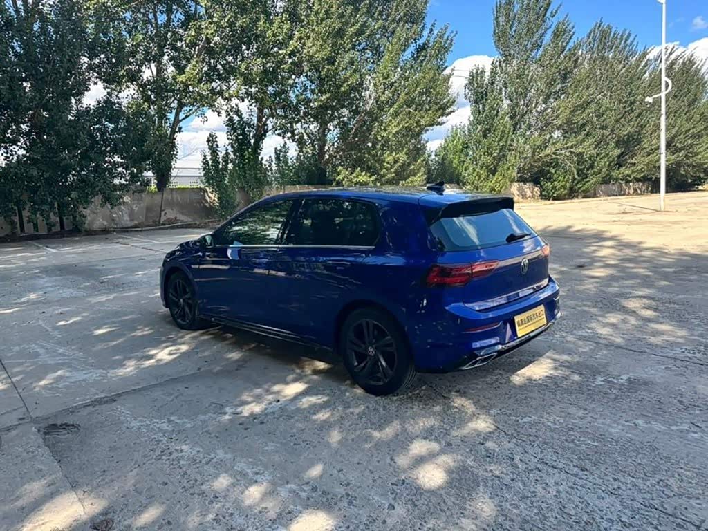 Volkswagen Golf 1.4 л 2022 г. Голубой, пробег 19000 км