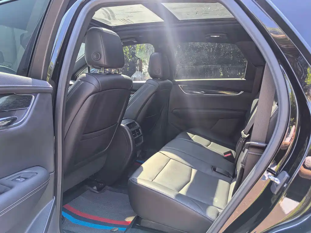 Cadillac XT5 — миниатюра 6