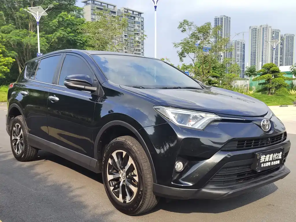 Toyota RAV4 — миниатюра 2