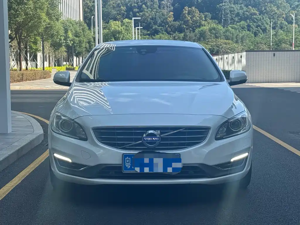 Volvo S60 — миниатюра 2
