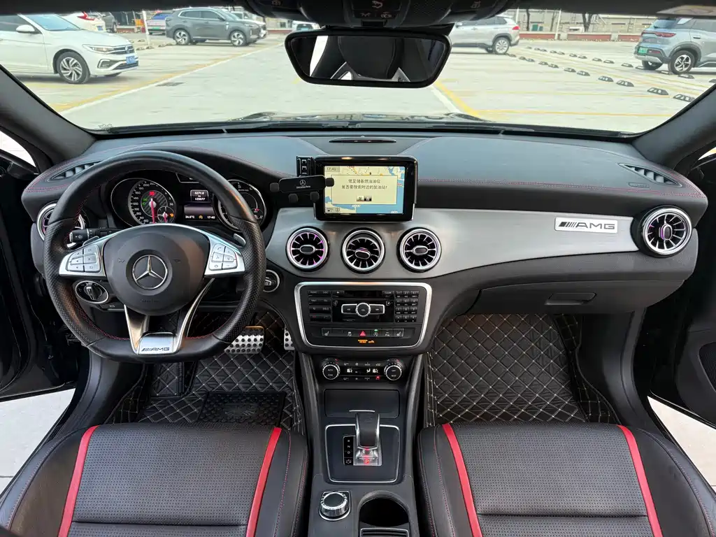 Mercedes-Benz GLA AMG — миниатюра 10