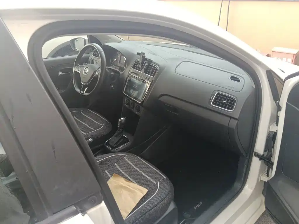 Volkswagen Polo — миниатюра 18