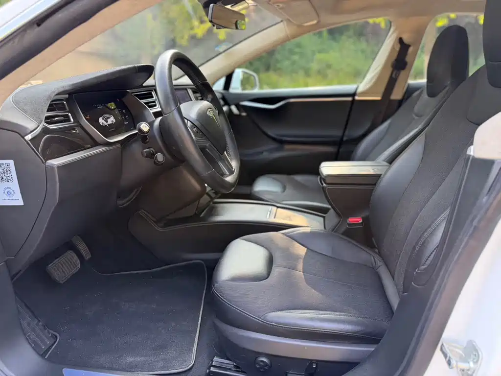 Tesla Model S — миниатюра 4