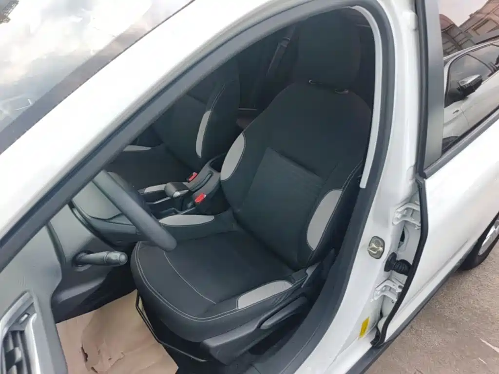 Peugeot 2008 — миниатюра 15