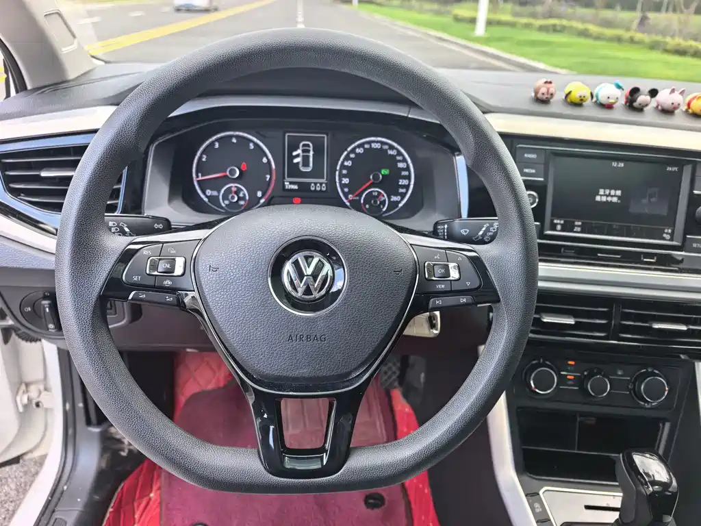 Volkswagen Polo — миниатюра 6