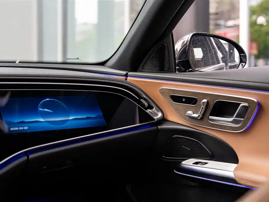 Mercedes-Benz E-Class New Energy — миниатюра 16