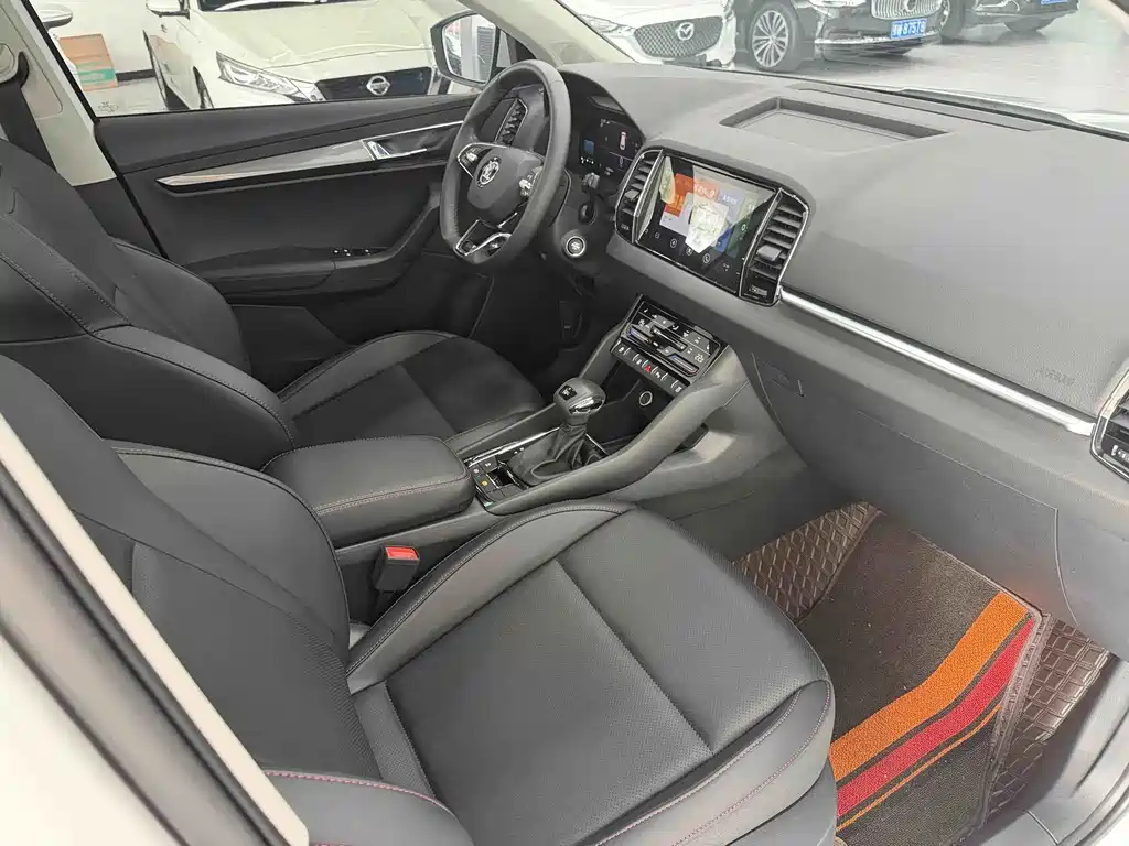 Skoda Karoq — миниатюра 8