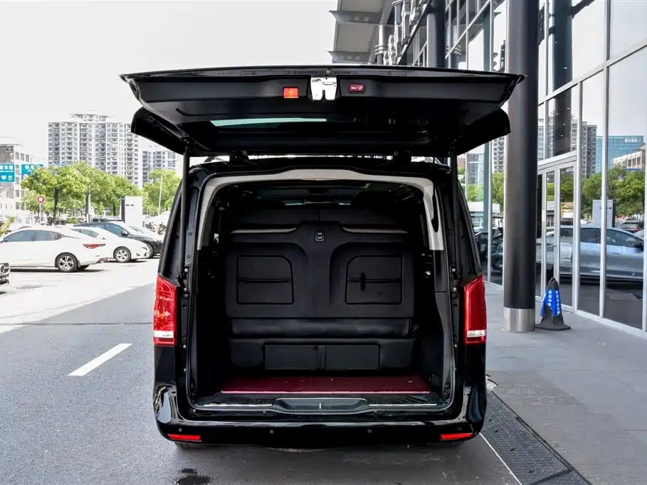 Mercedes-Benz V-Class — миниатюра 10