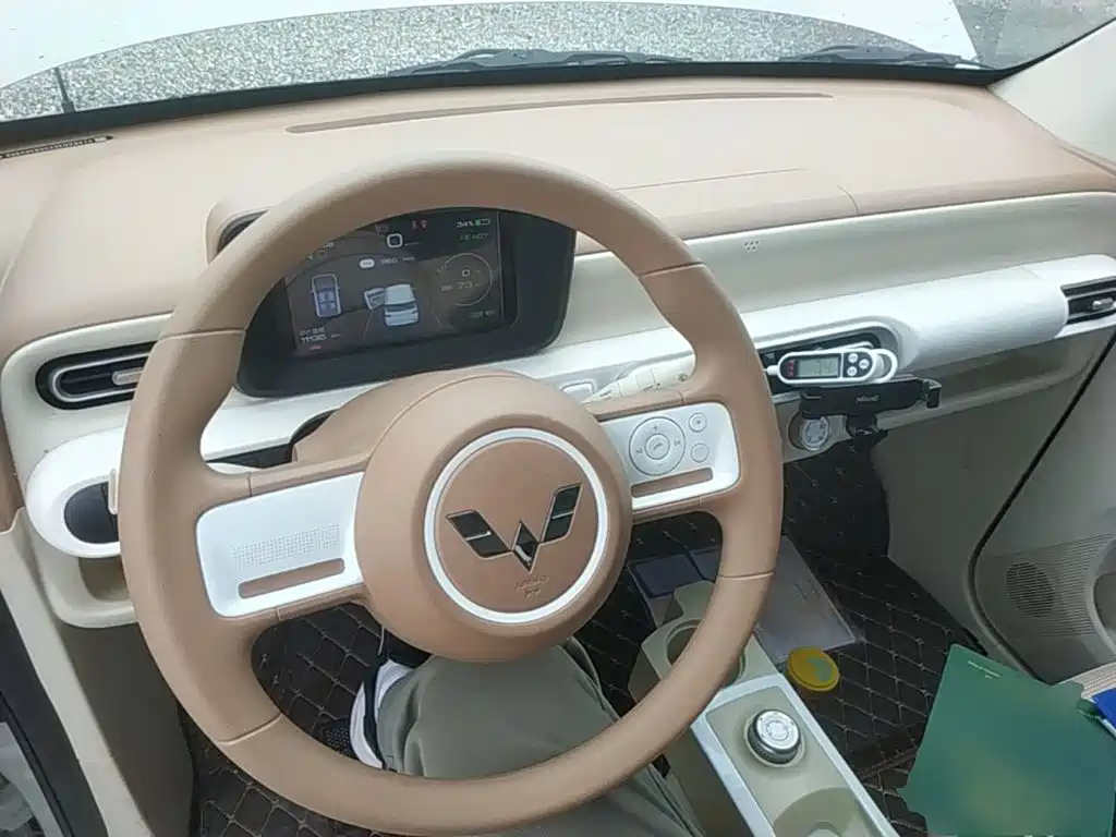 Wuling MINIEV — миниатюра 10
