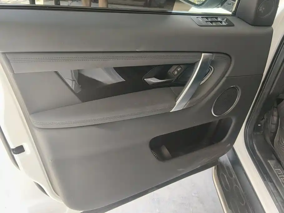 Land Rover Discovery Sport — миниатюра 7