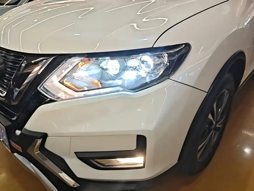Nissan X-Trail — миниатюра 24
