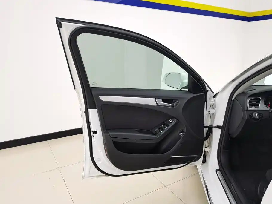Audi A4L — миниатюра 7