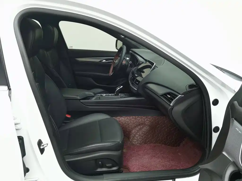 Cadillac CT5 — миниатюра 23