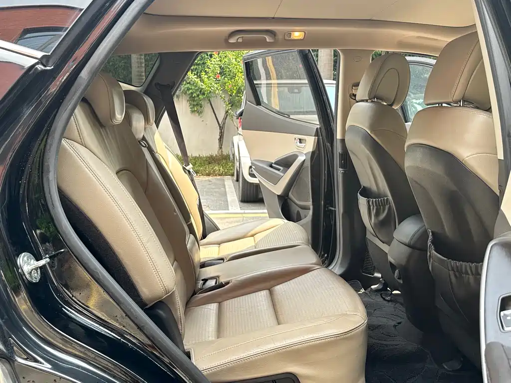 Hyundai Santa Fe (Import) — миниатюра 10