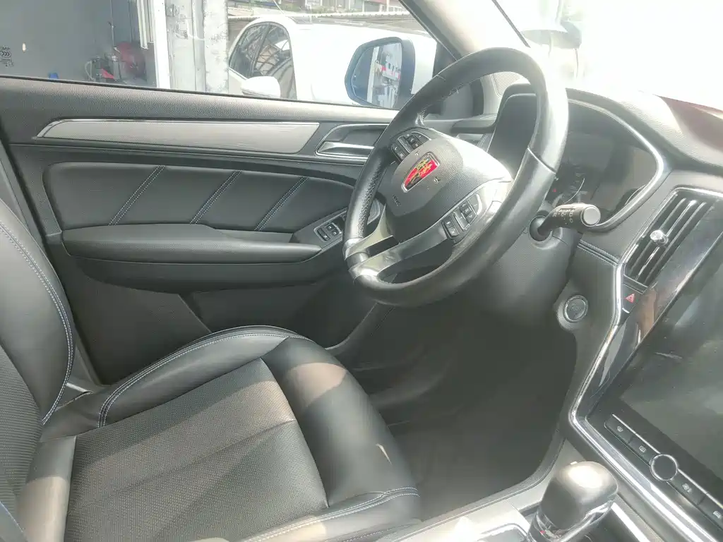 Roewe RX5 — миниатюра 11