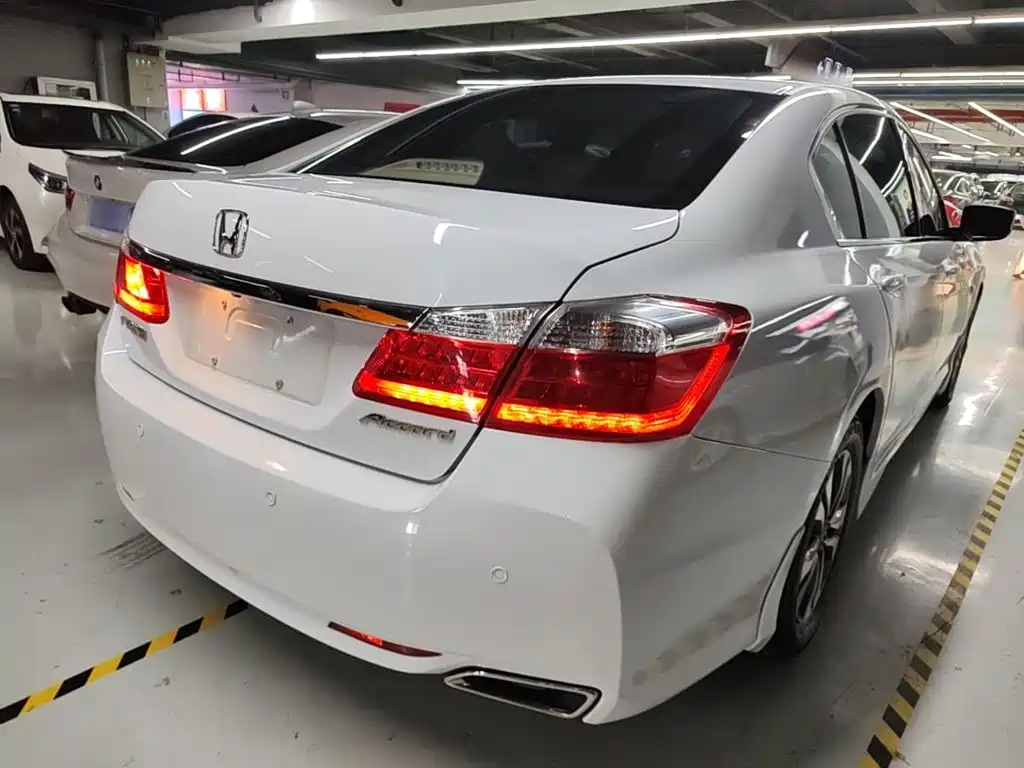 Honda Accord — миниатюра 7