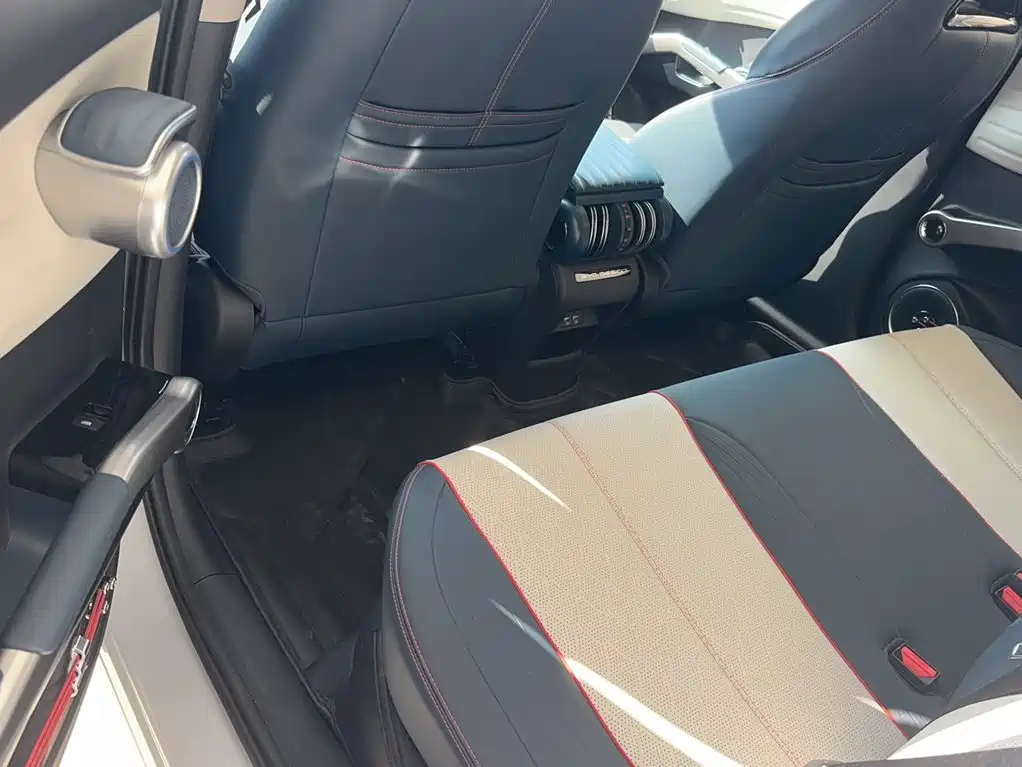 BYD Yuan Plus — миниатюра 15