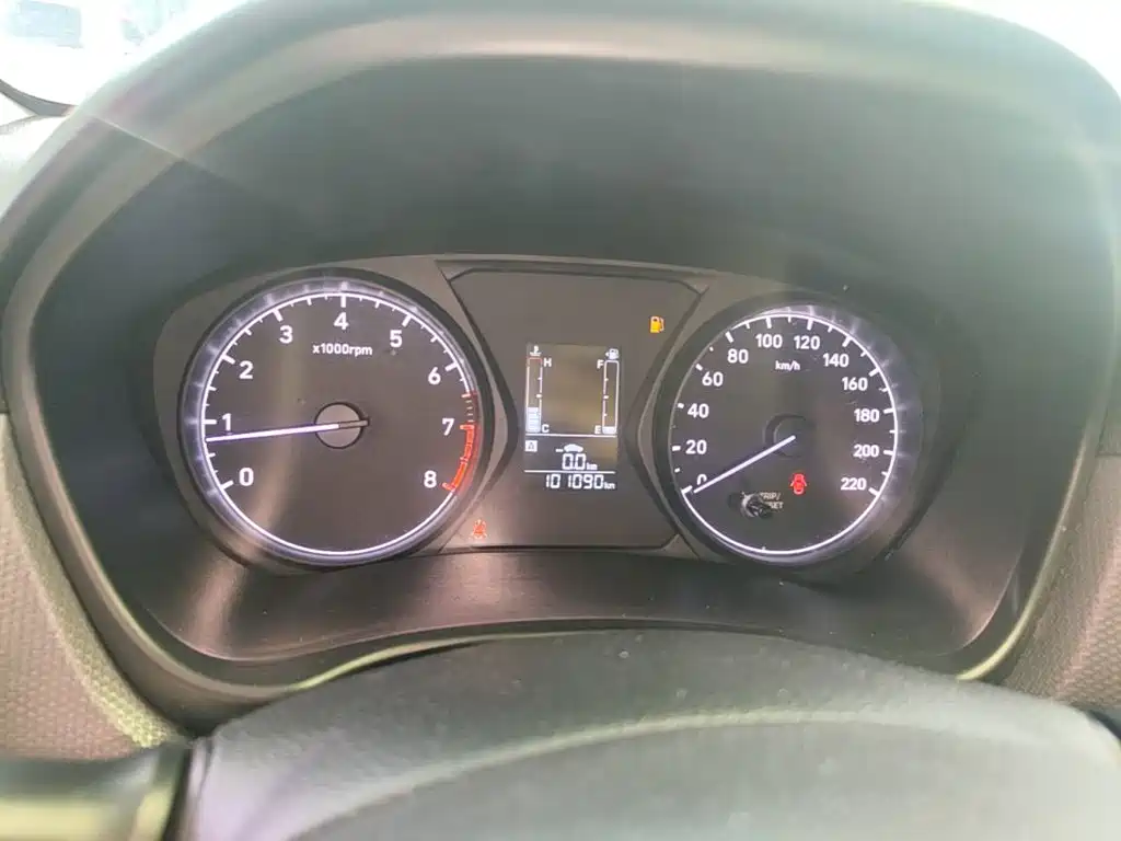 Hyundai Verna - фото 12