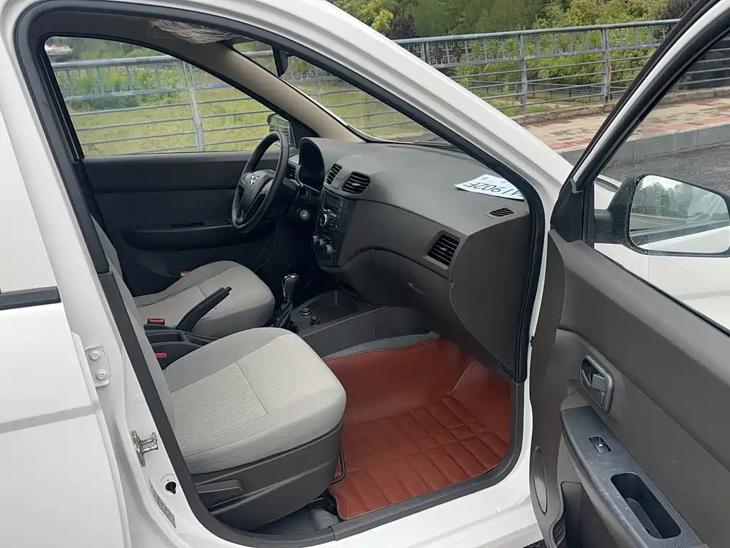 Wuling Hongguang — миниатюра 20